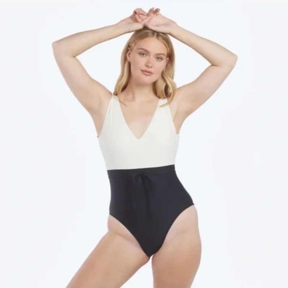summersalt Tie Waist Backflip‎ Colorblock One Piece 6 White Black Swimsuit